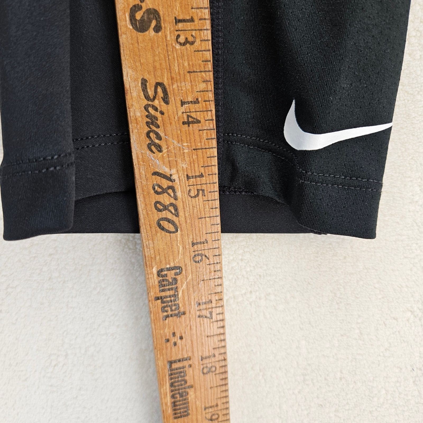 Nike NIKE GIRL'S MEDIUM TROPHY BIKE DRI FIT TRAINING SHORTS Size 24" / US 00 / IT 34 - 3 Thumbnail