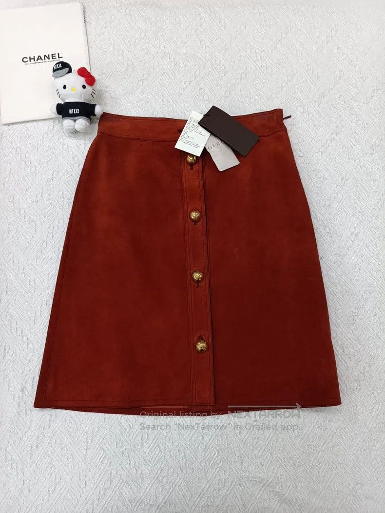 Gucci Gucci Orange suede skirt Size 26" / US 2 / IT 38 - 1 Thumbnail