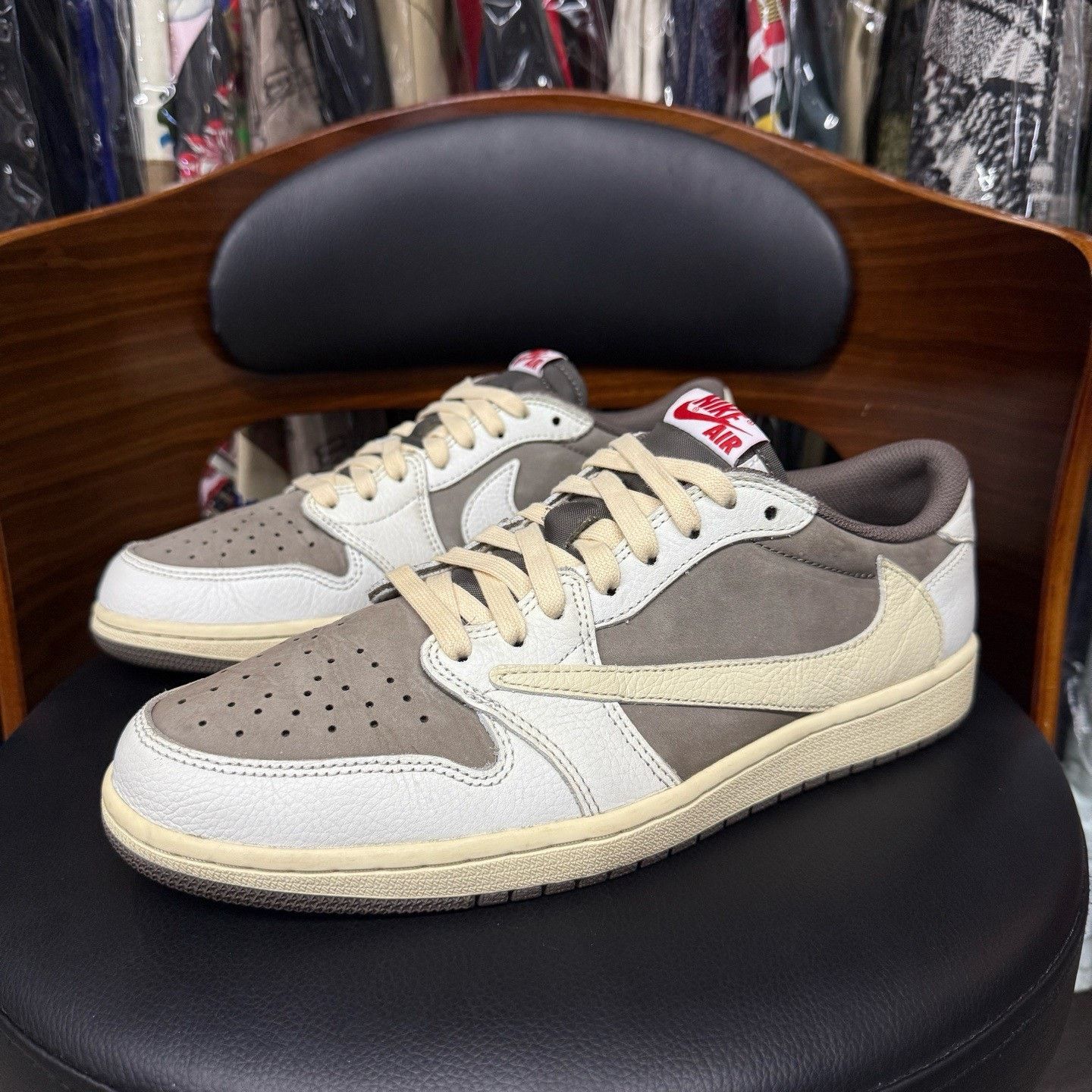 Nike Nike AJ1 Lowtop Sneakers 45 Men Size US 11.5 / EU 44-45 - 1 Thumbnail