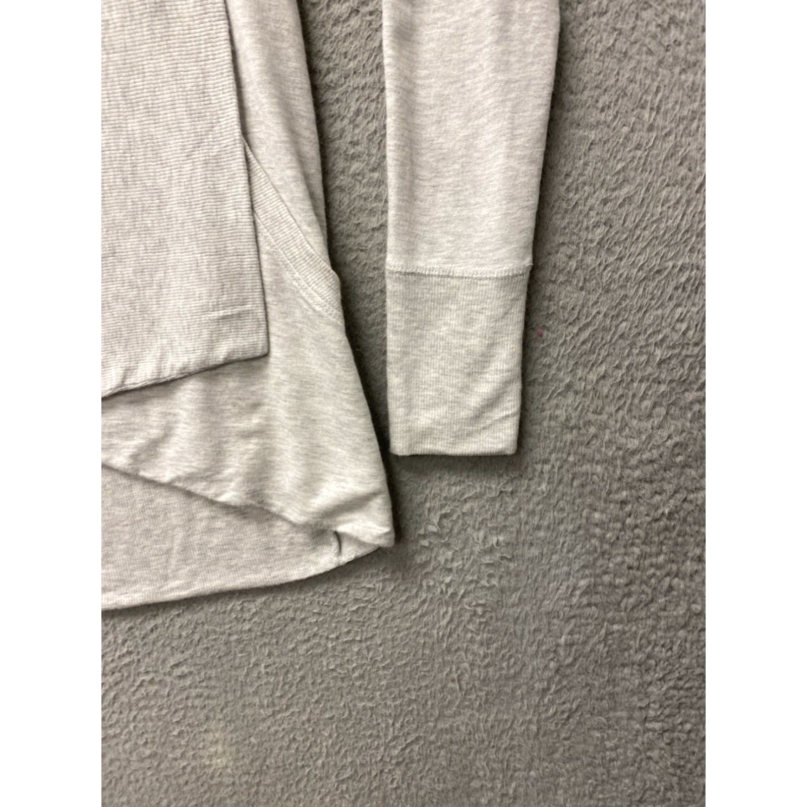 Athleta Athleta Cardigan Pranayama Wrap Sweater Women's Medium Light Gray Size M / US 6-8 / IT 42-44 - 2 Thumbnail