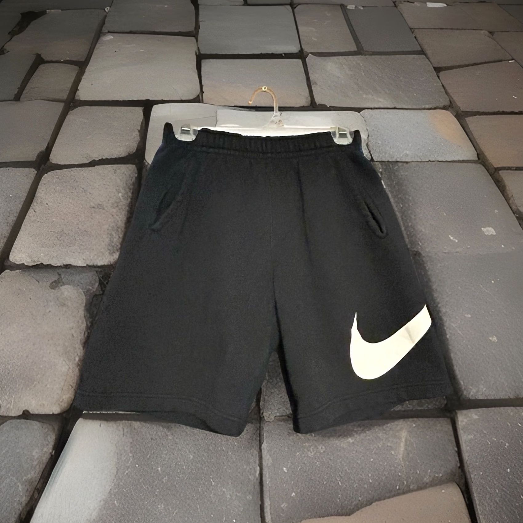 Nike Nike Club Fleece Shorts Men Small Black Big White Swoosh BV2721-010 Pockets - Sport Mens Size US 29 - 7 Thumbnail