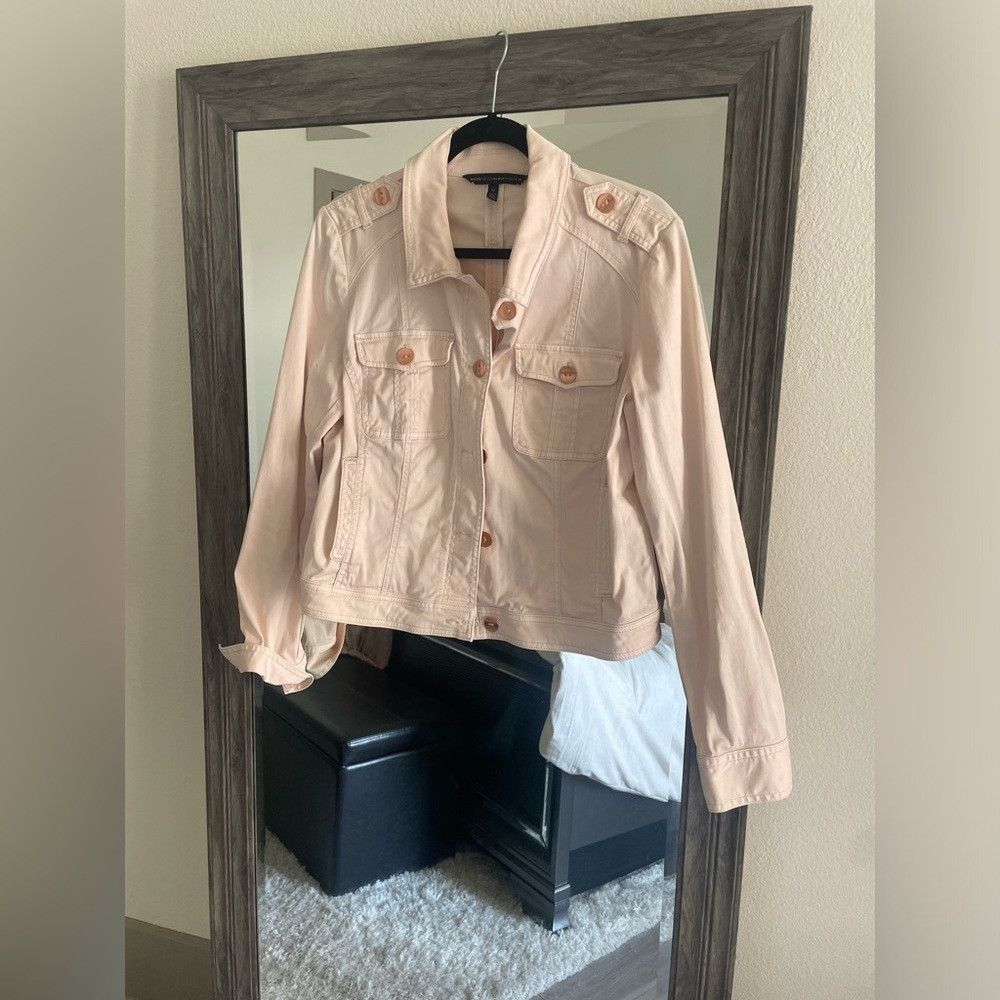 White House Black Market White House black market button down cream jacket Size XL / US 12-14 / IT 48-50 - 1 Thumbnail
