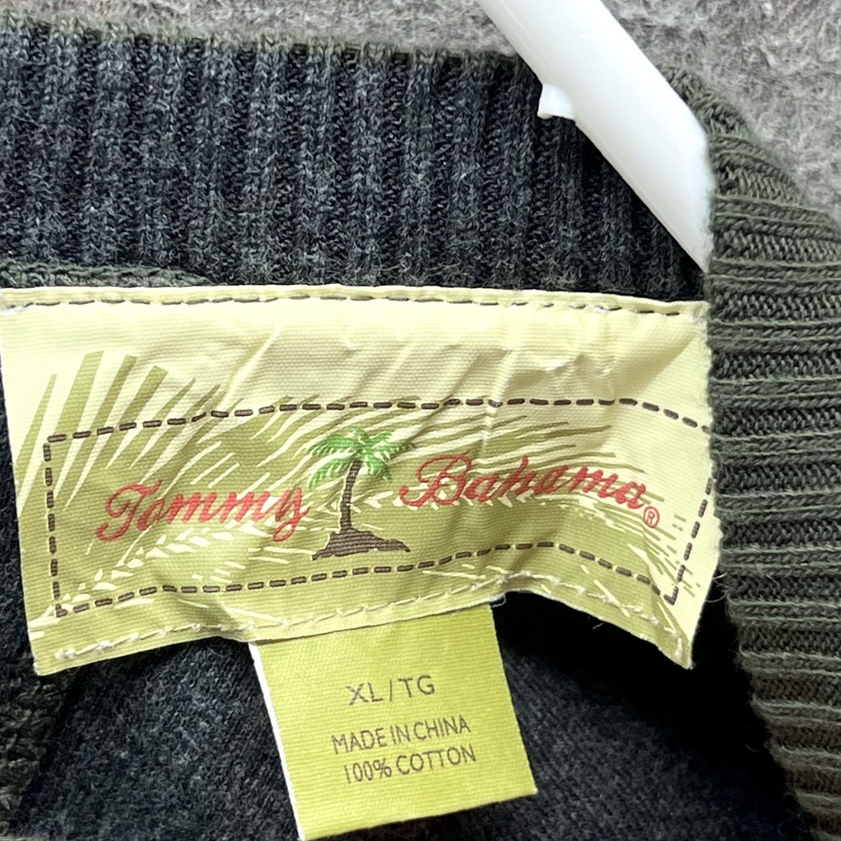 Tommy Bahama Tommy Bahama Sweater Mens XL Green V Neck Pullover Cotton Knit Reversible Knit, Solid, Raglan, Long Sleeve, Casual, Fall Winter Spring, Mens Size US XL / EU 56 / 4 - 5 Thumbnail