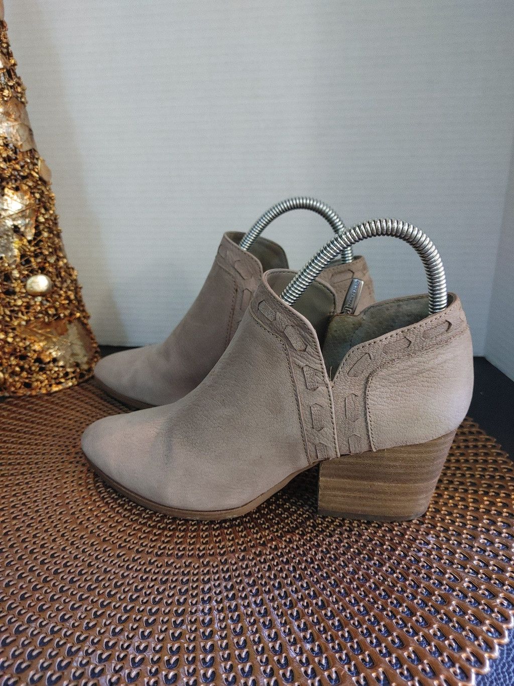 Vince Camuto Vince Camuto Nenva Booties Size 7M Size US 7 / IT 37 - 2 Thumbnail