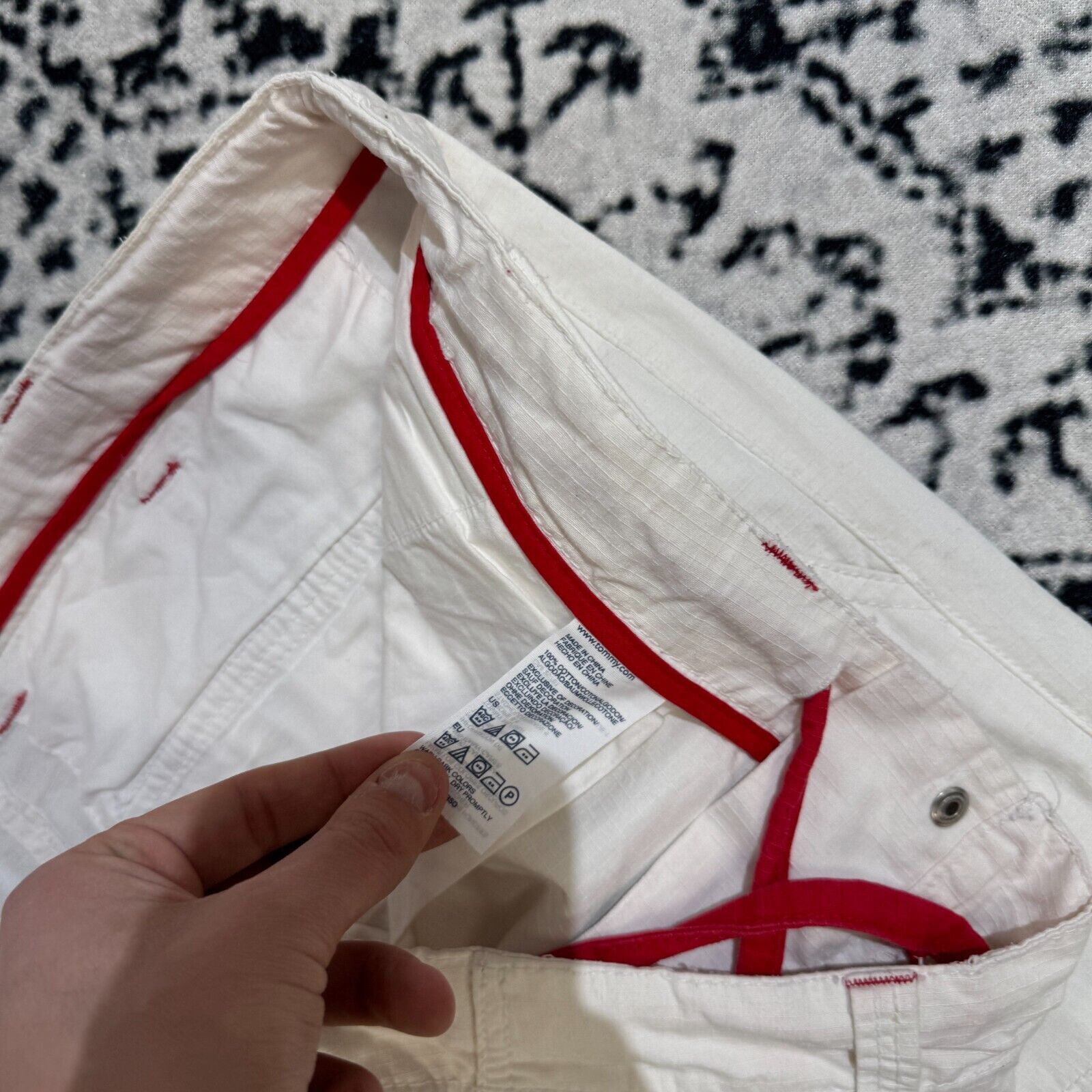 Tommy Hilfiger × Vintage Vintage Tommy Hilfiger Unisex White Cotton Size W38 90s Size US 38 / EU 54 - 9 Thumbnail