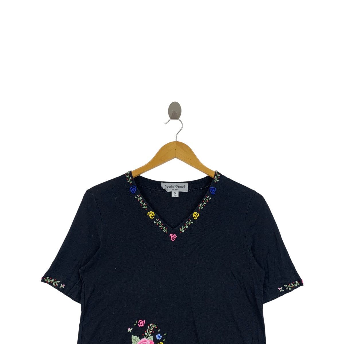 Louis Feraud Vintage LOUIS FERAUD PARIS Embroidered Flower Tee Shirt Size S / US 4 / IT 40 - 2 Thumbnail