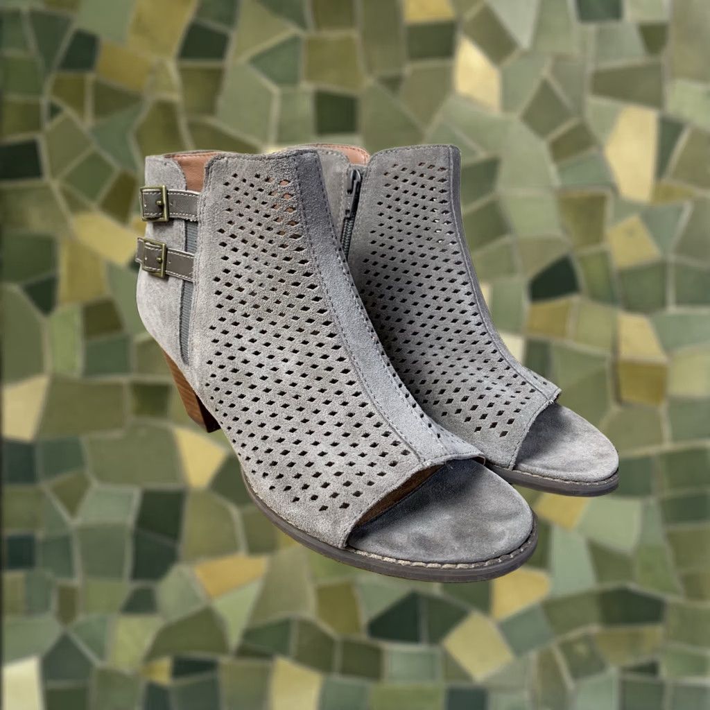 Vionic Vionic Aloft Chryssa Booties Womens Taupe Beige Leather Perforated Suede Peep Toe Zip Buckle Mid Heel 2-2.9in Bootie Womens Size US 9 / IT 39 - 1 Thumbnail