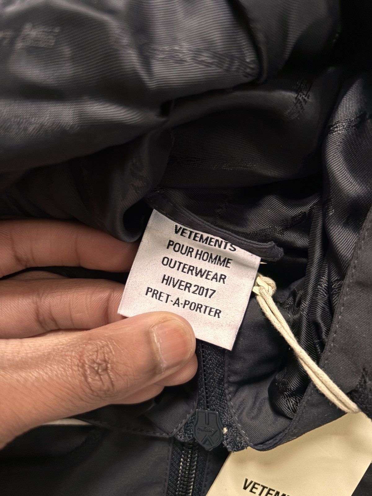 Vetements Vetements FW17 Navy Track Jacket Size US S / EU 44-46 / 1 - 7 Thumbnail