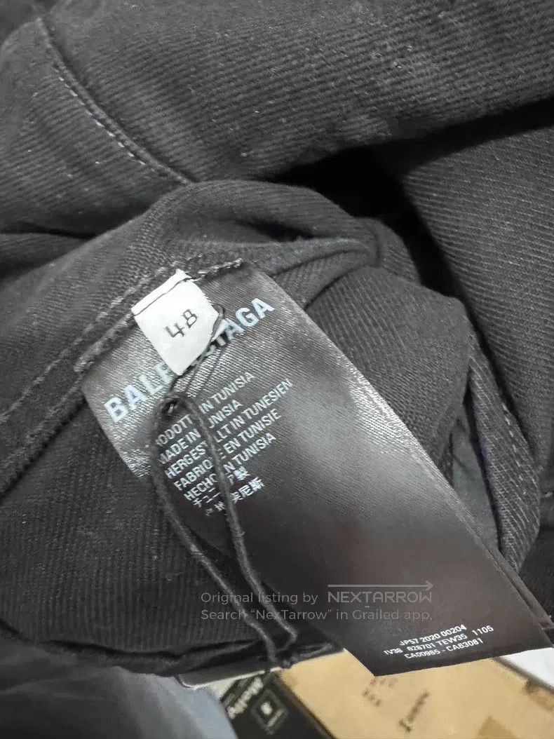 Balenciaga Balenciaga Front Logo Pattern Single Breasted Long Sleeve Size US M / EU 48-50 / 2 - 3 Thumbnail