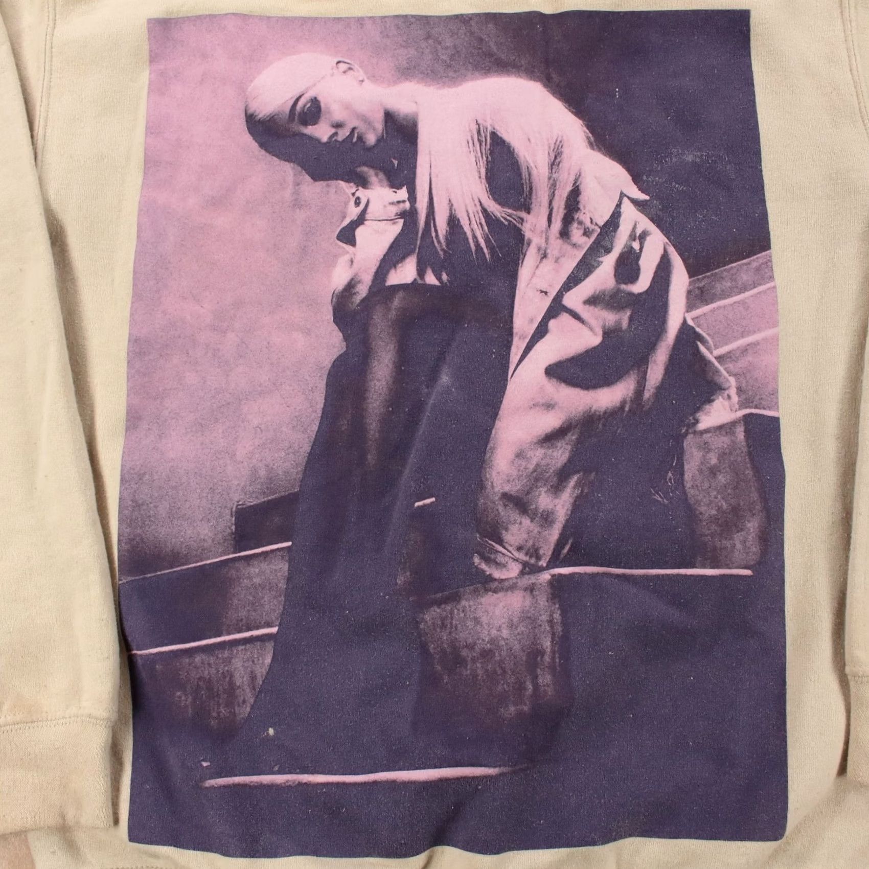Vintage ARIANA GRANDE Sweetener World Tour 2019 graphic sweatshirt SMALL Beige r&b Size US S / EU 44-46 / 1 - 3 Thumbnail