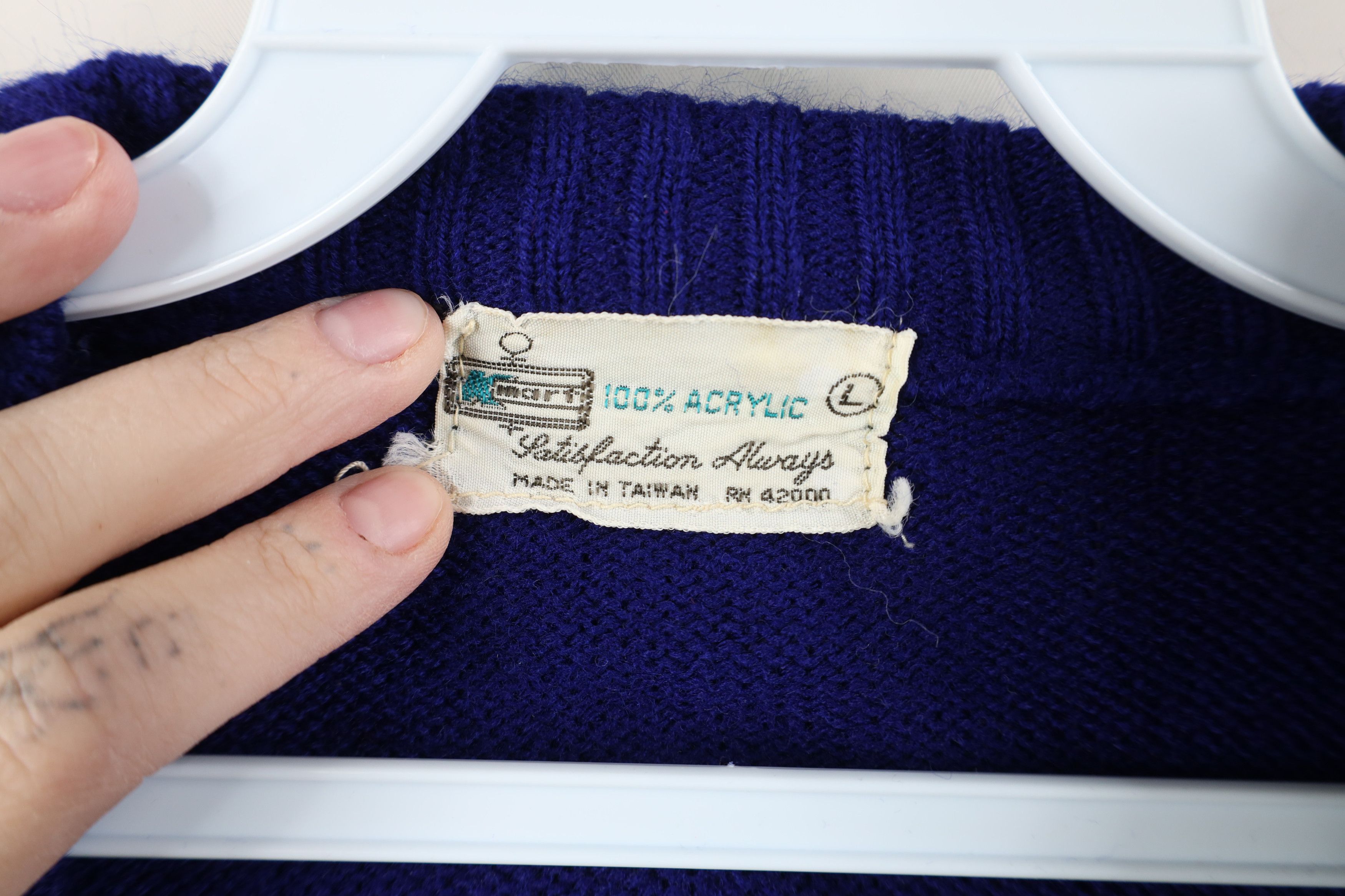 Vintage Vintage 70s Streetwear Ribbed Cable Knit V-Neck Sweater Blue Size L / US 10 / IT 46 - 4 Thumbnail