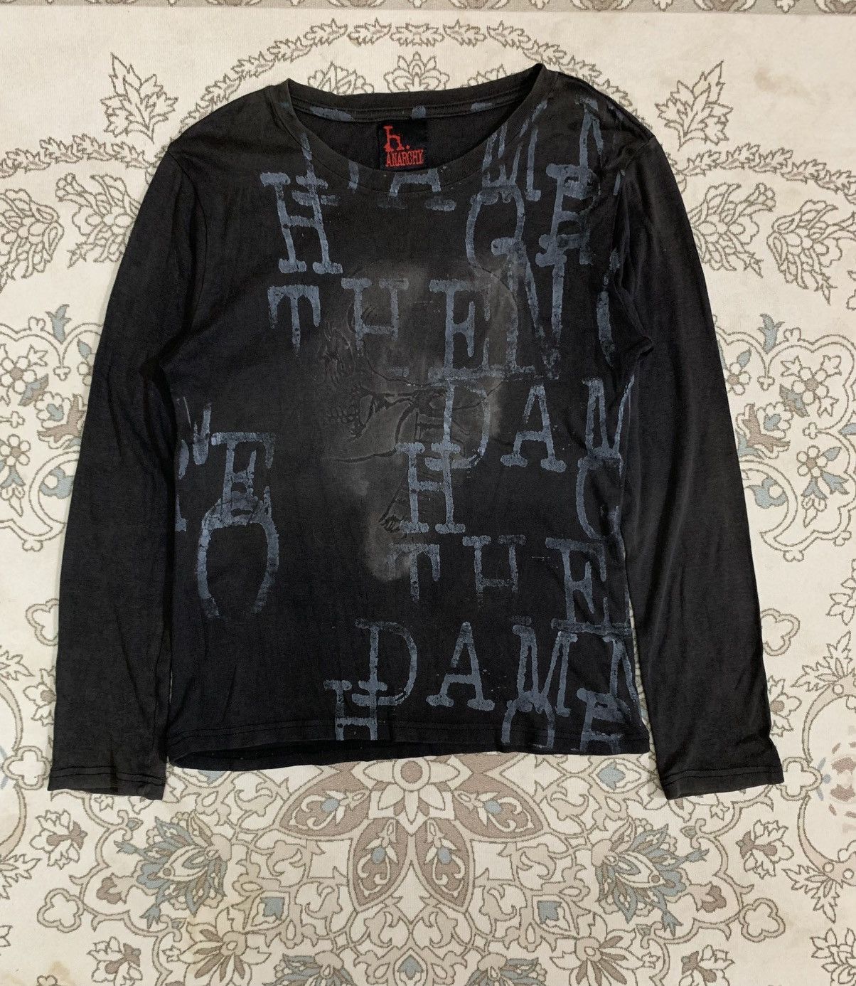 H. ANARCHY PUNKS SCRIPT LONGSLEEVE SHIRT