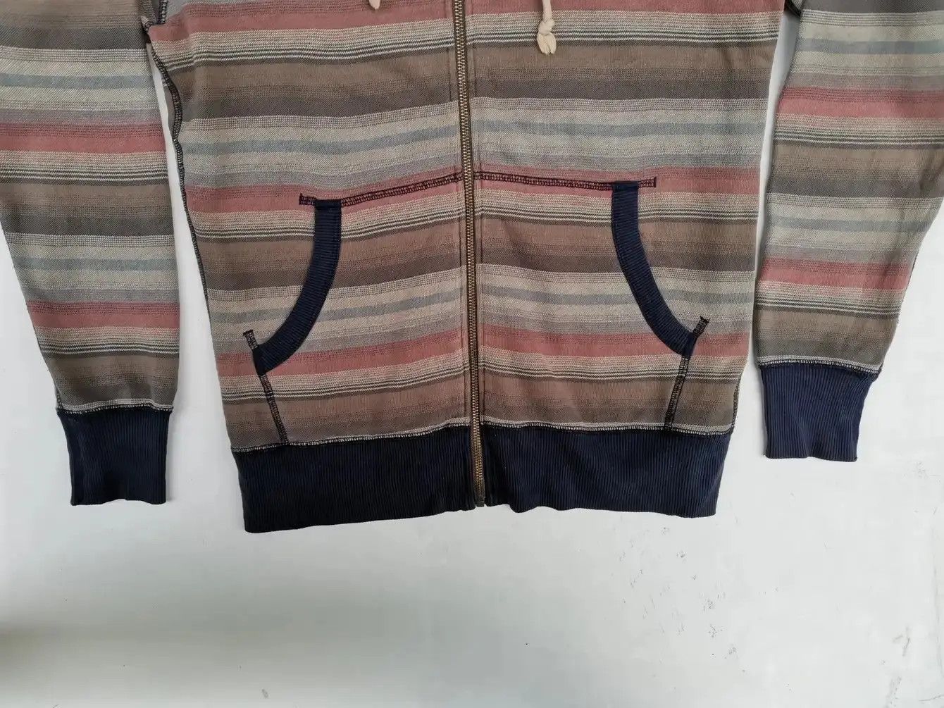 Japanese Brand × Uniqlo Rare!!! Uniqlo Hoodie Sweaters Size US M / EU 48-50 / 2 - 5 Thumbnail
