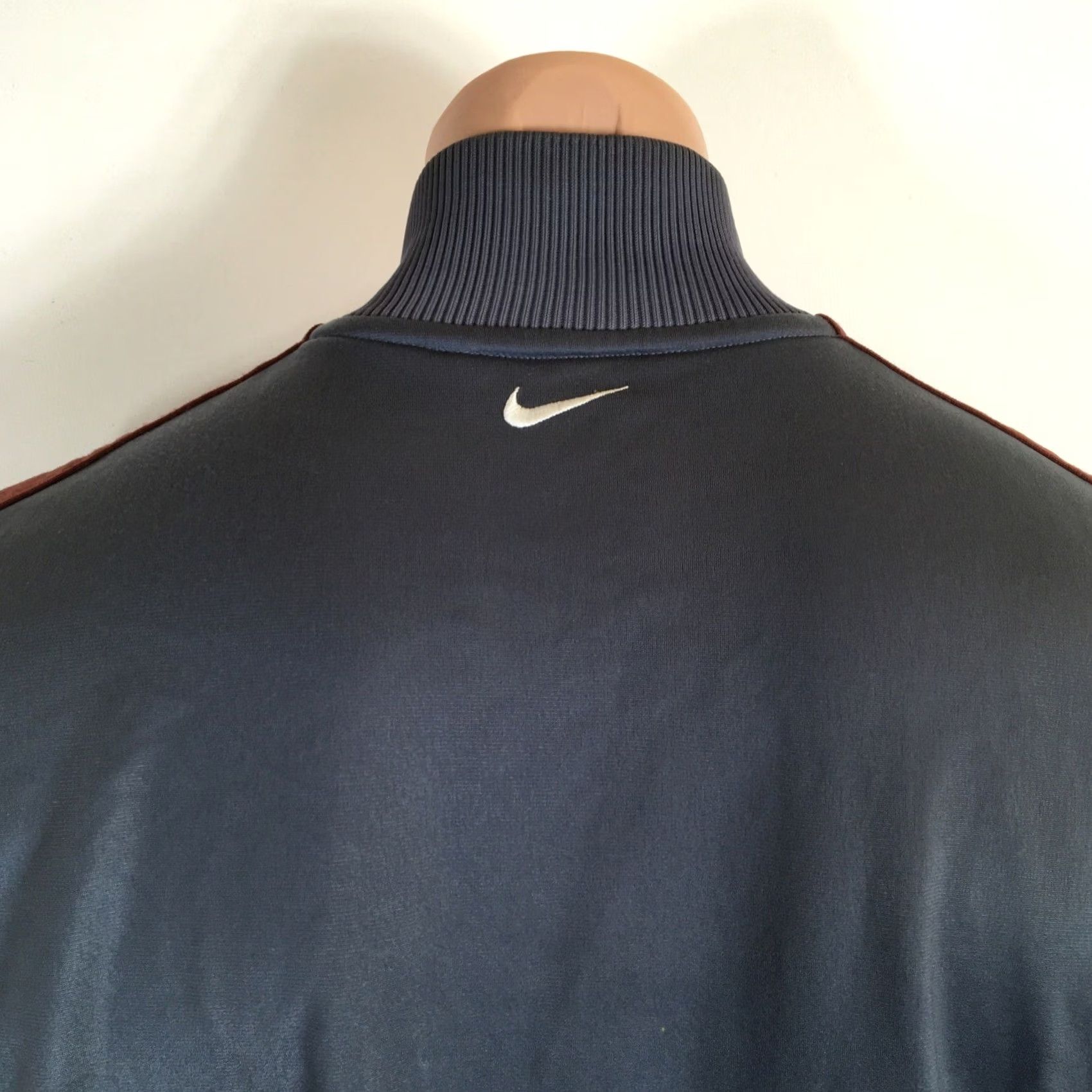Nike VINTAGE Nike Charcoal Gray Maroon Full Zip Collared Athletic Track Jacket Sz M 90s Mens Size US M / EU 48-50 / 2 - 7 Thumbnail