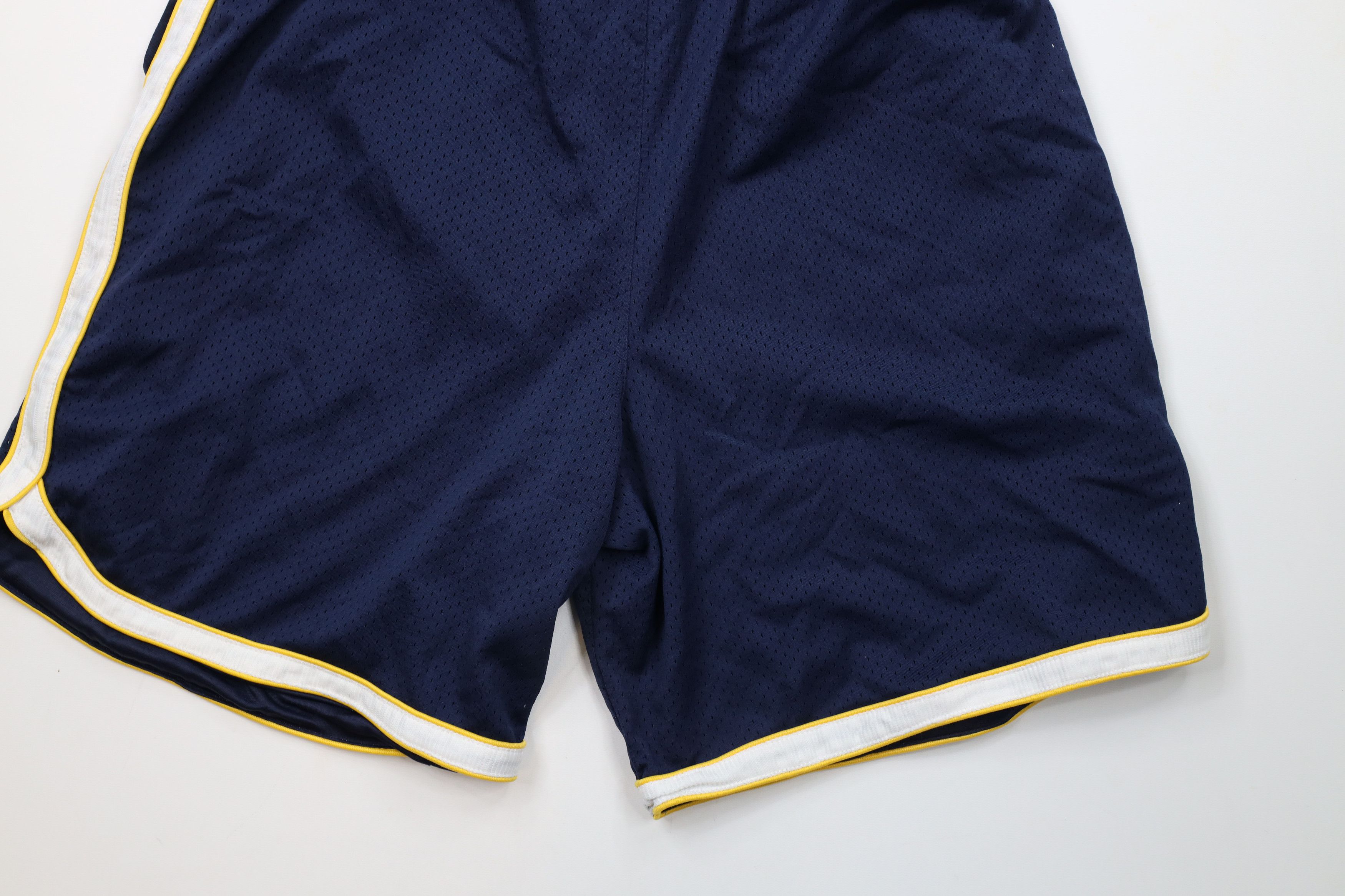 Starter × Vintage Vintage 90s Starter Heavyweight University of Shorts Size US 34 / EU 50 - 11 Thumbnail