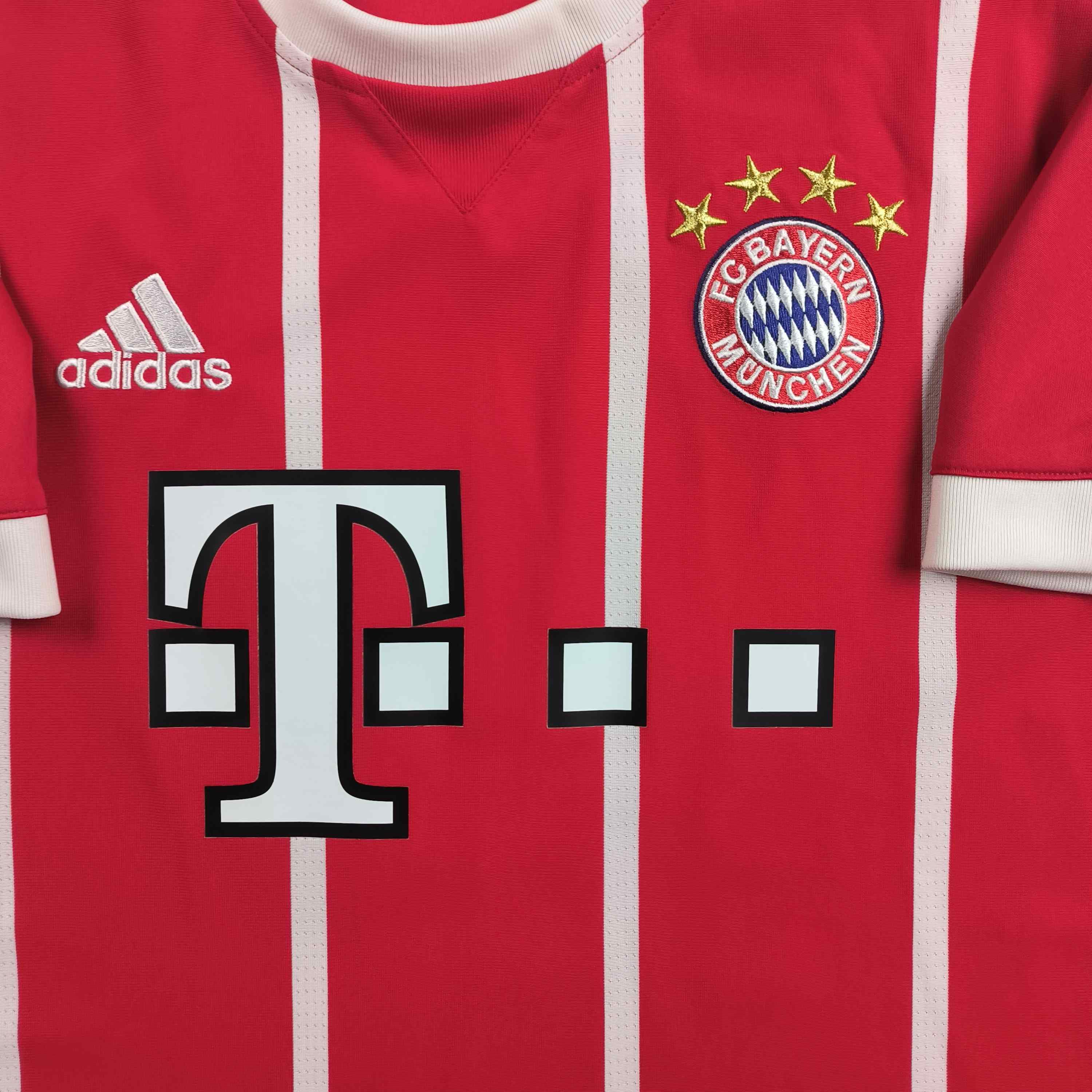 Bayern Munich 2017-18 Adidas home Vidal football jersey sz M Jerseys