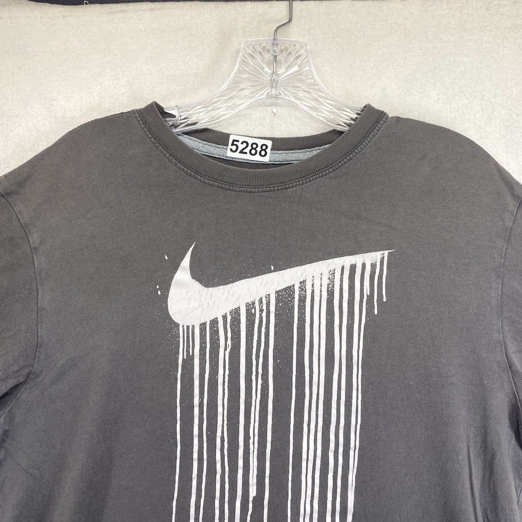 Nike VINTAGE Nike The Athletic Dept T-Shirt Mens Small Crew Neck Graphic Print Black 00s Outdoor Running Size US S / EU 44-46 / 1 - 4 Thumbnail
