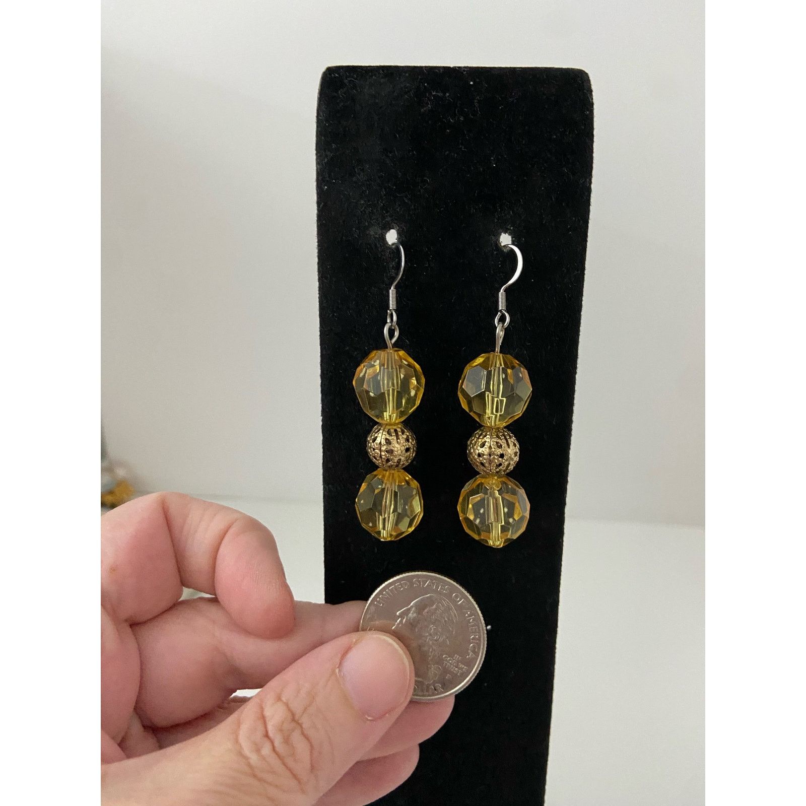 Handmade yellow bead earrings Size ONE SIZE - 2 Thumbnail