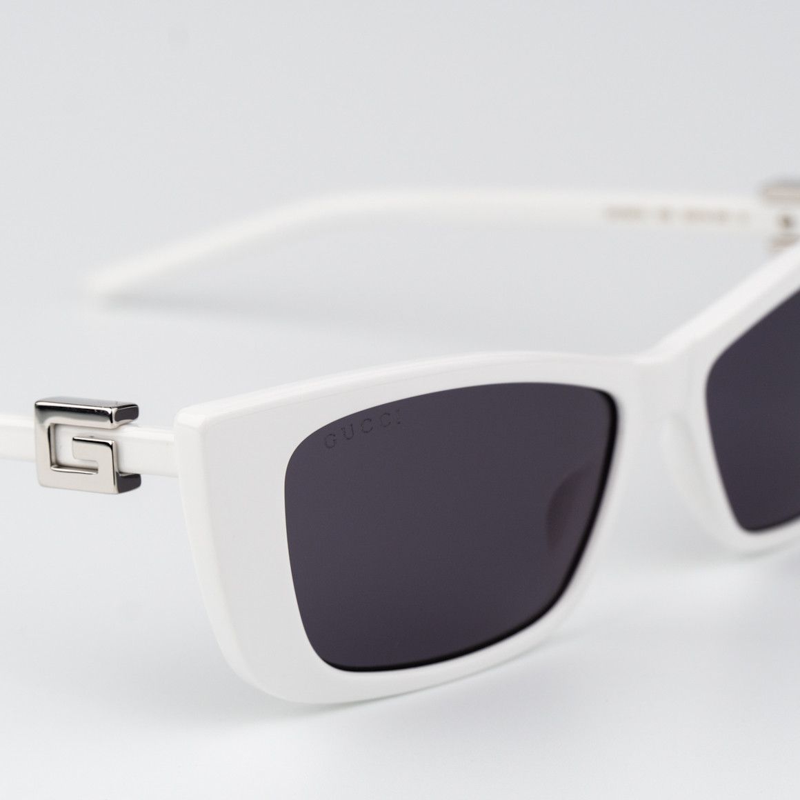Gucci Gucci Women Sunglasses Cat Eye GG1681S 006 BRAND NEW Size ONE SIZE - 5 Thumbnail