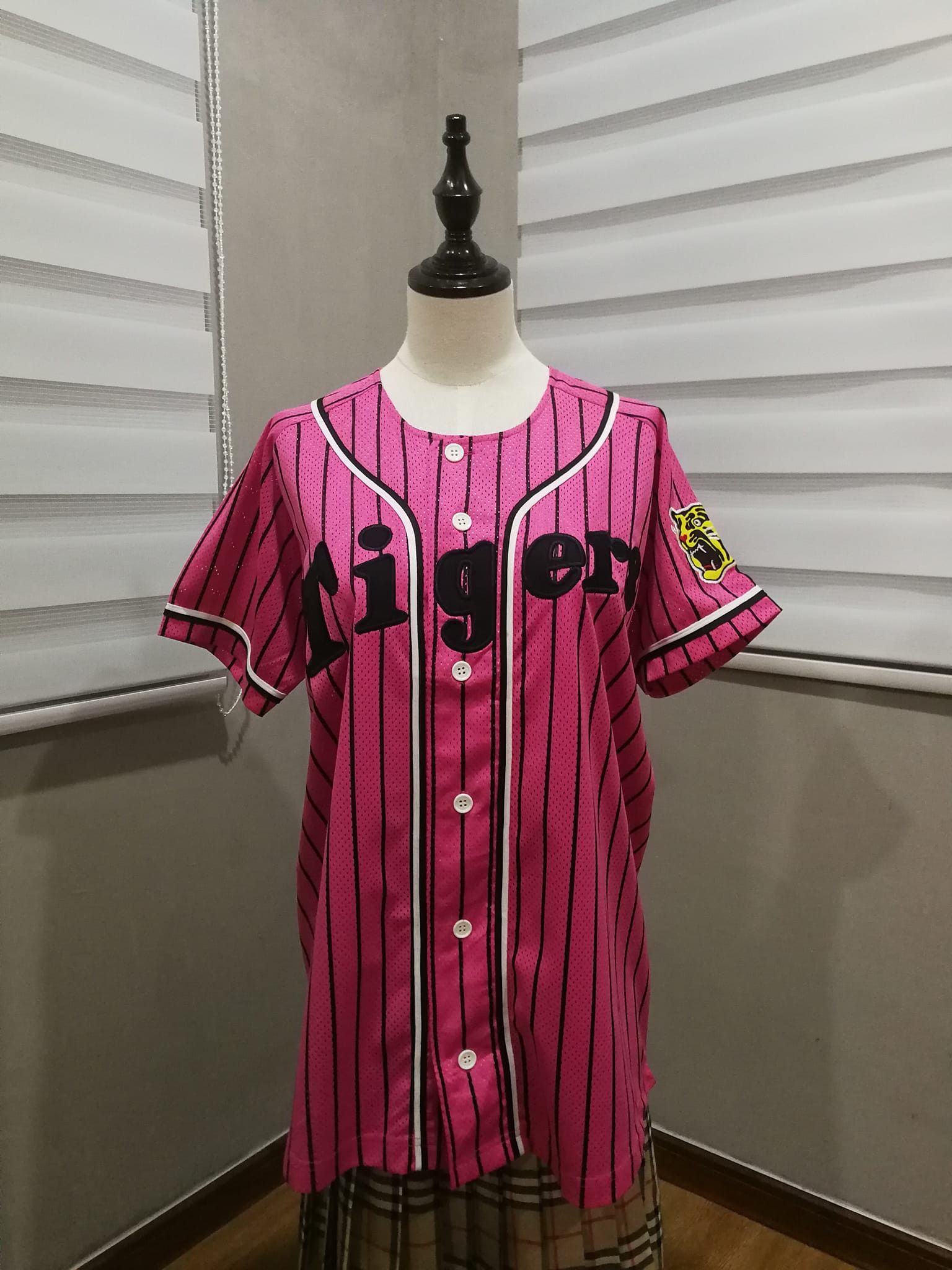 image of Mlb Hanshin Tigers Baseball Jersey M Woman 9880 in Pink, Women's (Size Small)