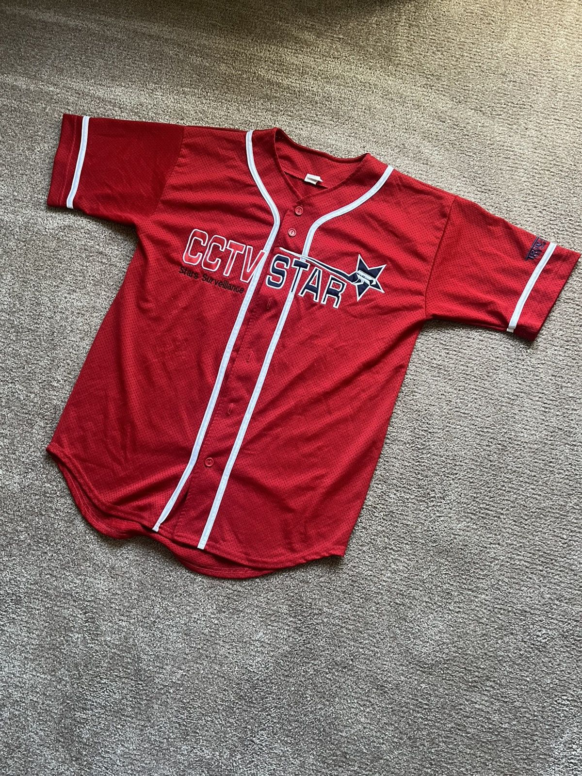 Vintage VTG 00’s / Y2K CCTV Surveillance Red Jersey Size US M / EU 48-50 / 2 - 2 Thumbnail
