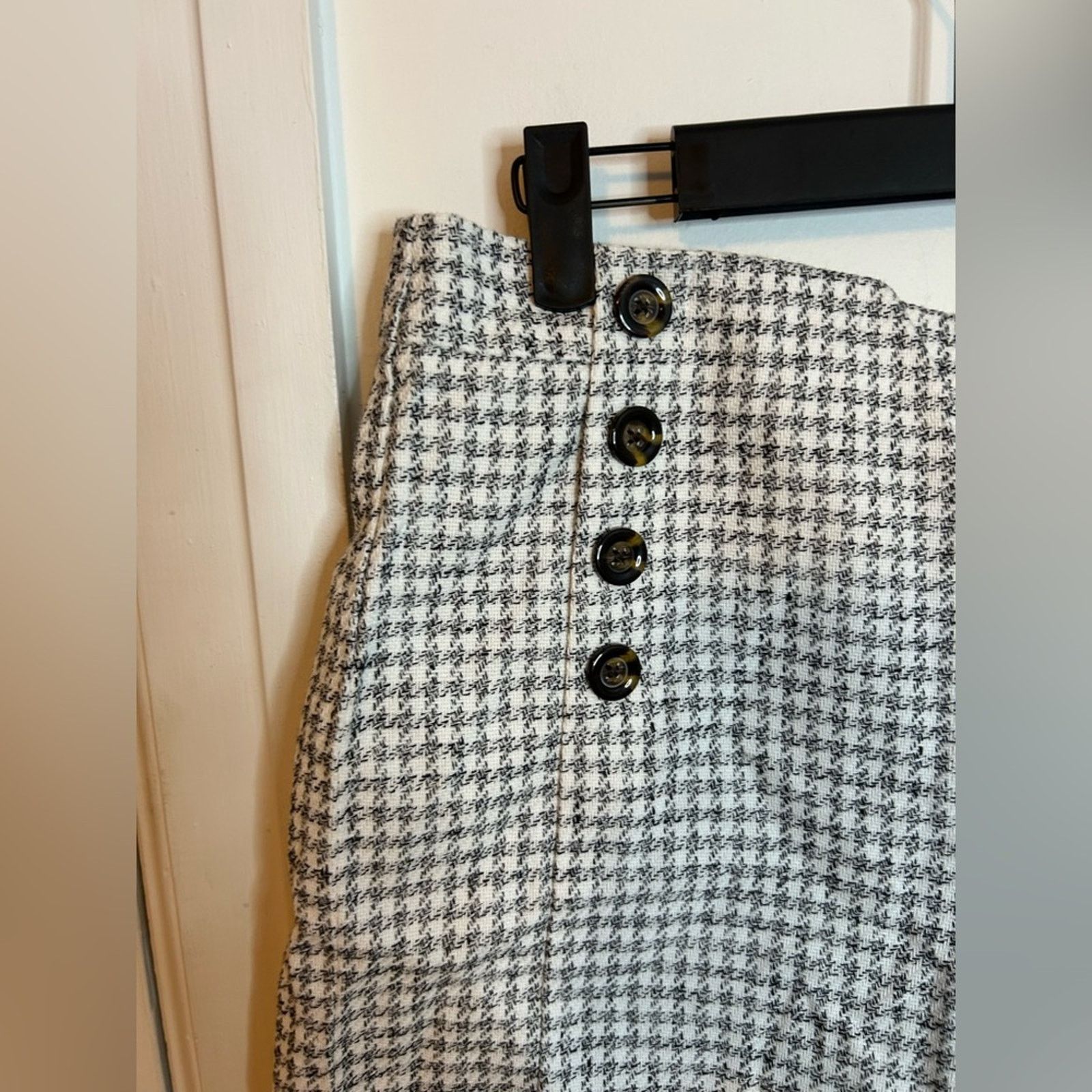 Ann Taylor Nwt Ann Taylor High Waisted Houndstooth Tweed Shorts Size 28" / US 6 / IT 42 - 7 Thumbnail
