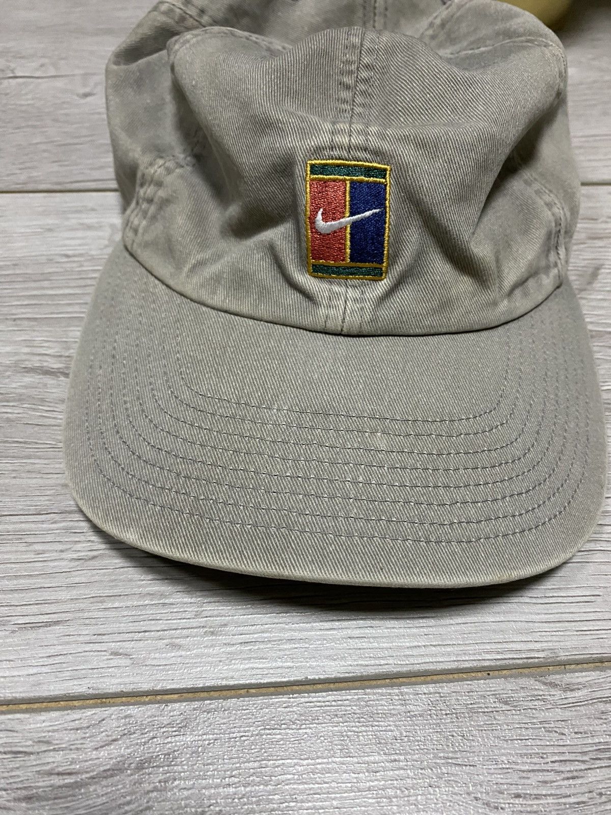 Nike Nike court tennis swoosh logo challenge vintage cap hat Size ONE SIZE - 7 Thumbnail