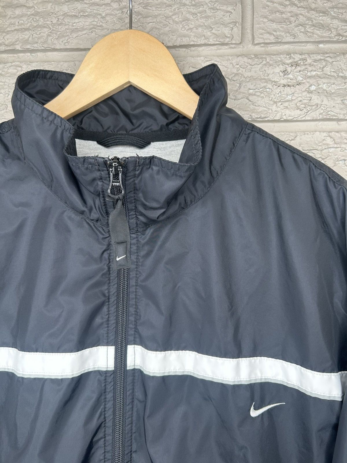 Nike Vintage Nike Mini Swoosh Black Windbreaker Zip Up Jacket Size US L / EU 52-54 / 3 - 6 Thumbnail