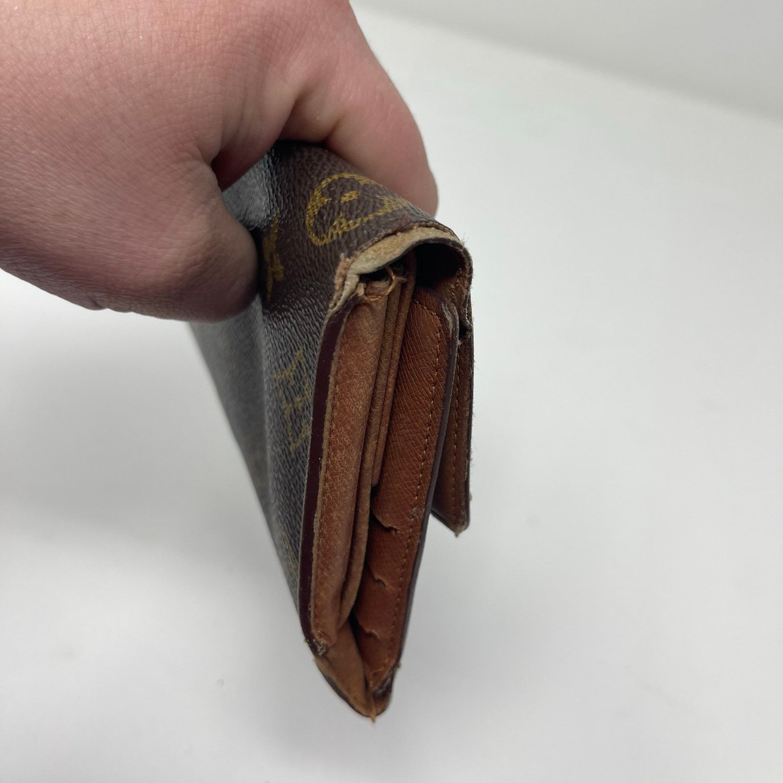 Louis Vuitton Vintage Louis Vuitton Monogram TriFold Sarah Wallet Size ONE SIZE - 3 Thumbnail