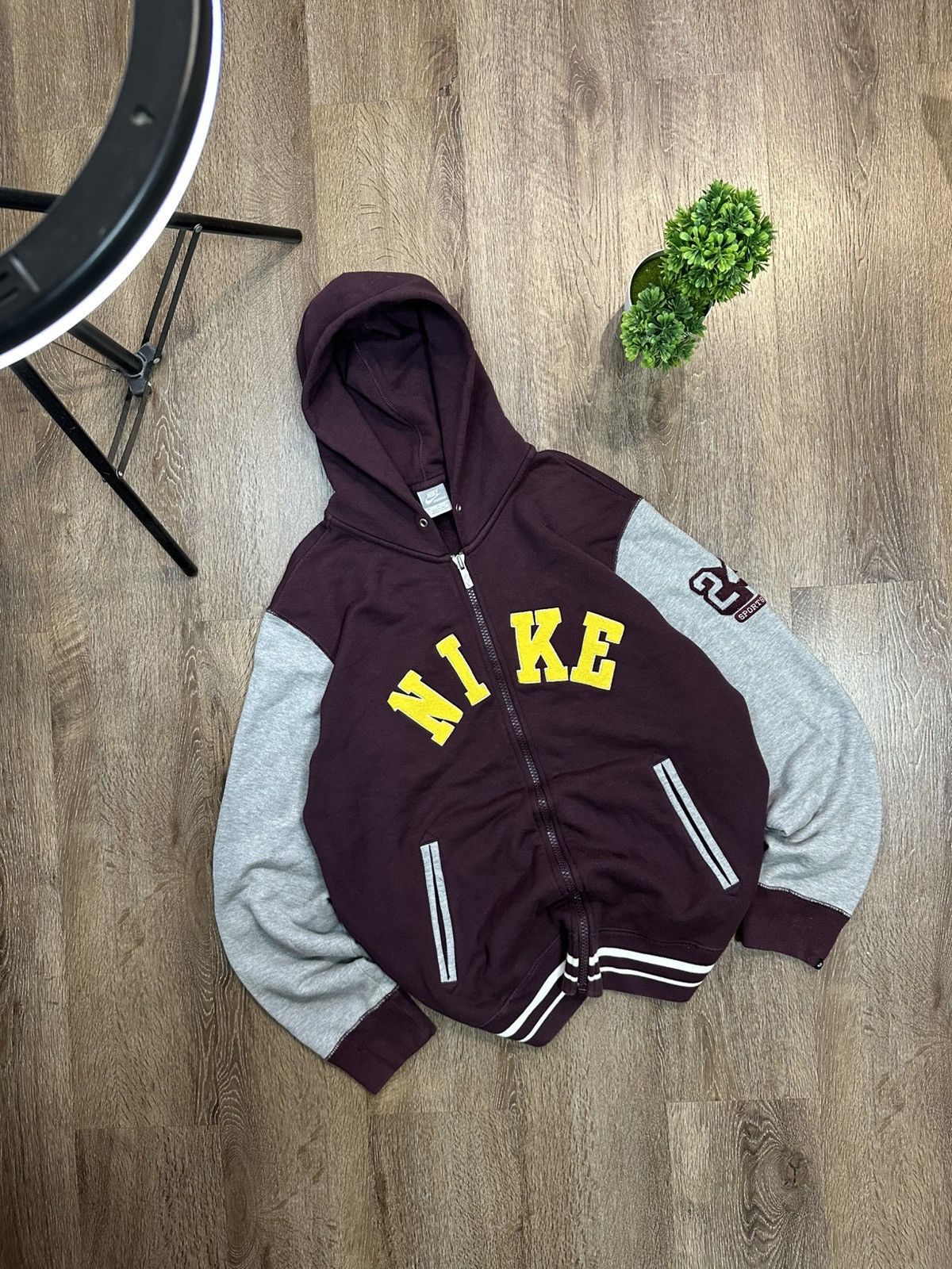 Nike Nike Vintage Zip Hoodie Plush Big Logo Size US XL / EU 56 / 4 - 1 Thumbnail