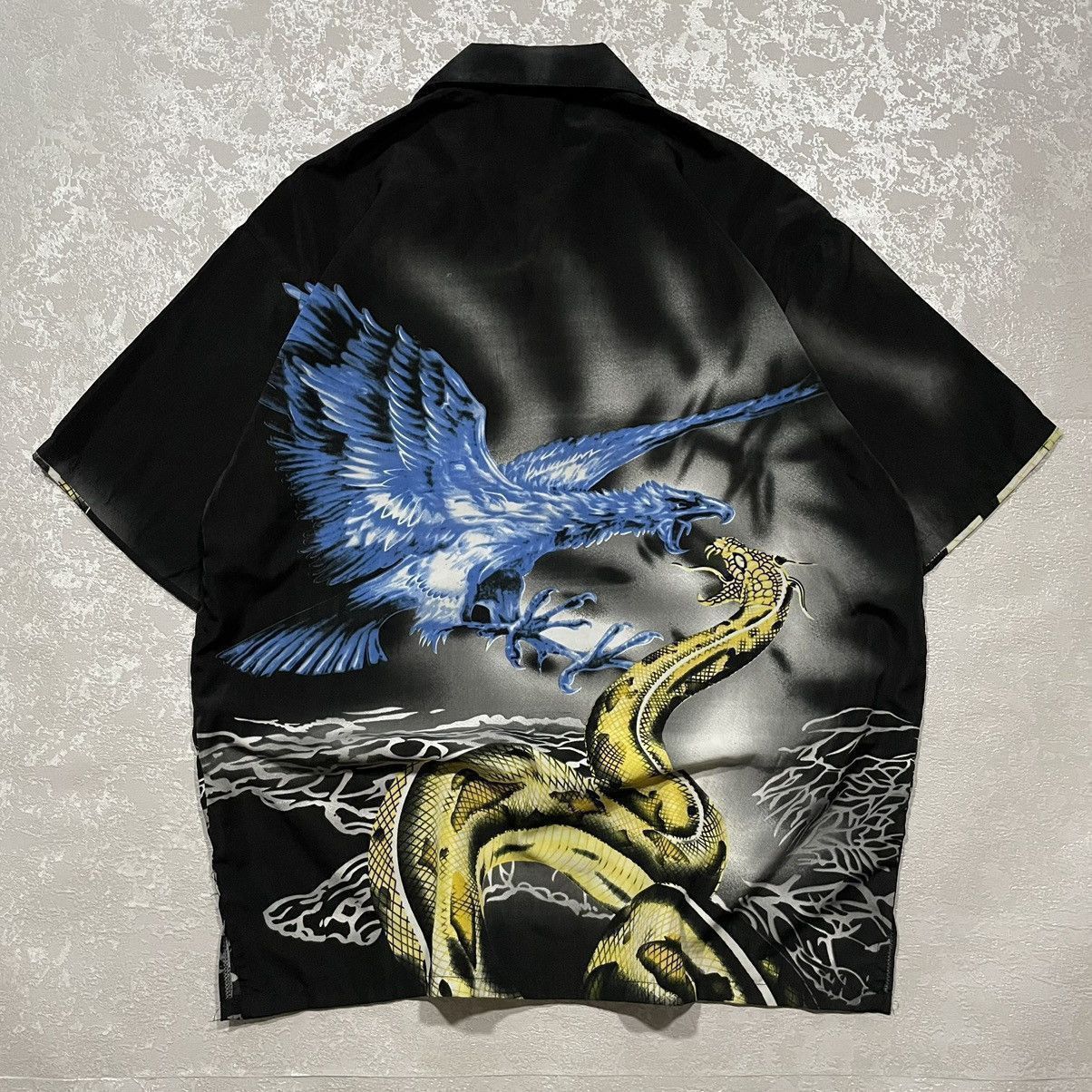 Japanese Brand Vintage Eagle vs Snake Ed Hardy Style Overprint Shirt Button Size US XL / EU 56 / 4 - 3 Thumbnail