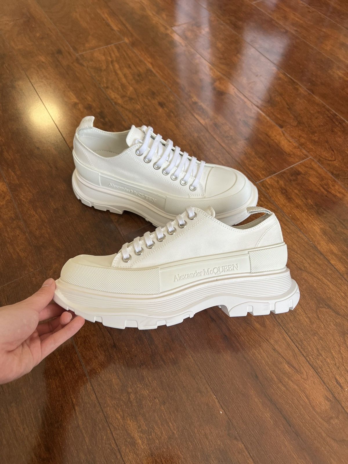 Alexander McQueen tread slick lace up platform sneakers