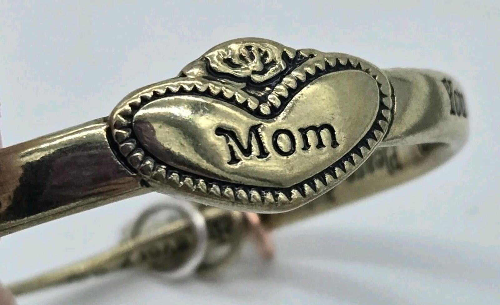 The Unbranded Brand Mom Mobius Twist Bangle Bracelet Charms Inspirational Messag Size ONE SIZE - 8 Thumbnail
