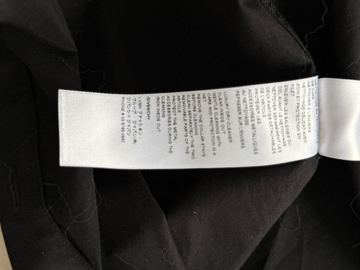Givenchy Givenchy Shirt w/ Buckle detail Size US S / EU 44-46 / 1 - 8 Thumbnail