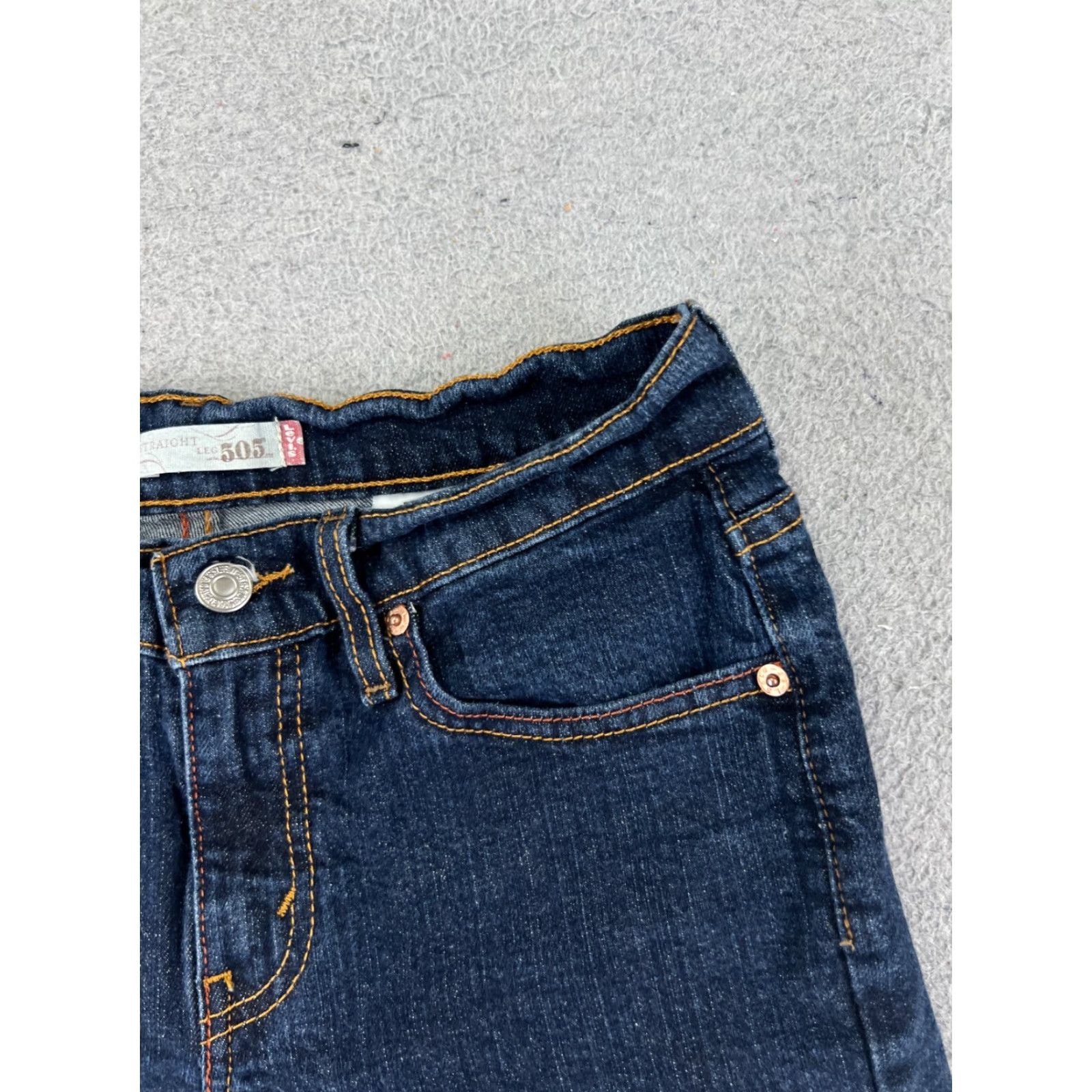 Levi's Levi's Shorts Womens 4 Blue Denim Jean 505 Cutoff Dark Wash Cotton Blend 26x3 Short Casual Womens Size 27" / US 4 / IT 40 - 5 Thumbnail