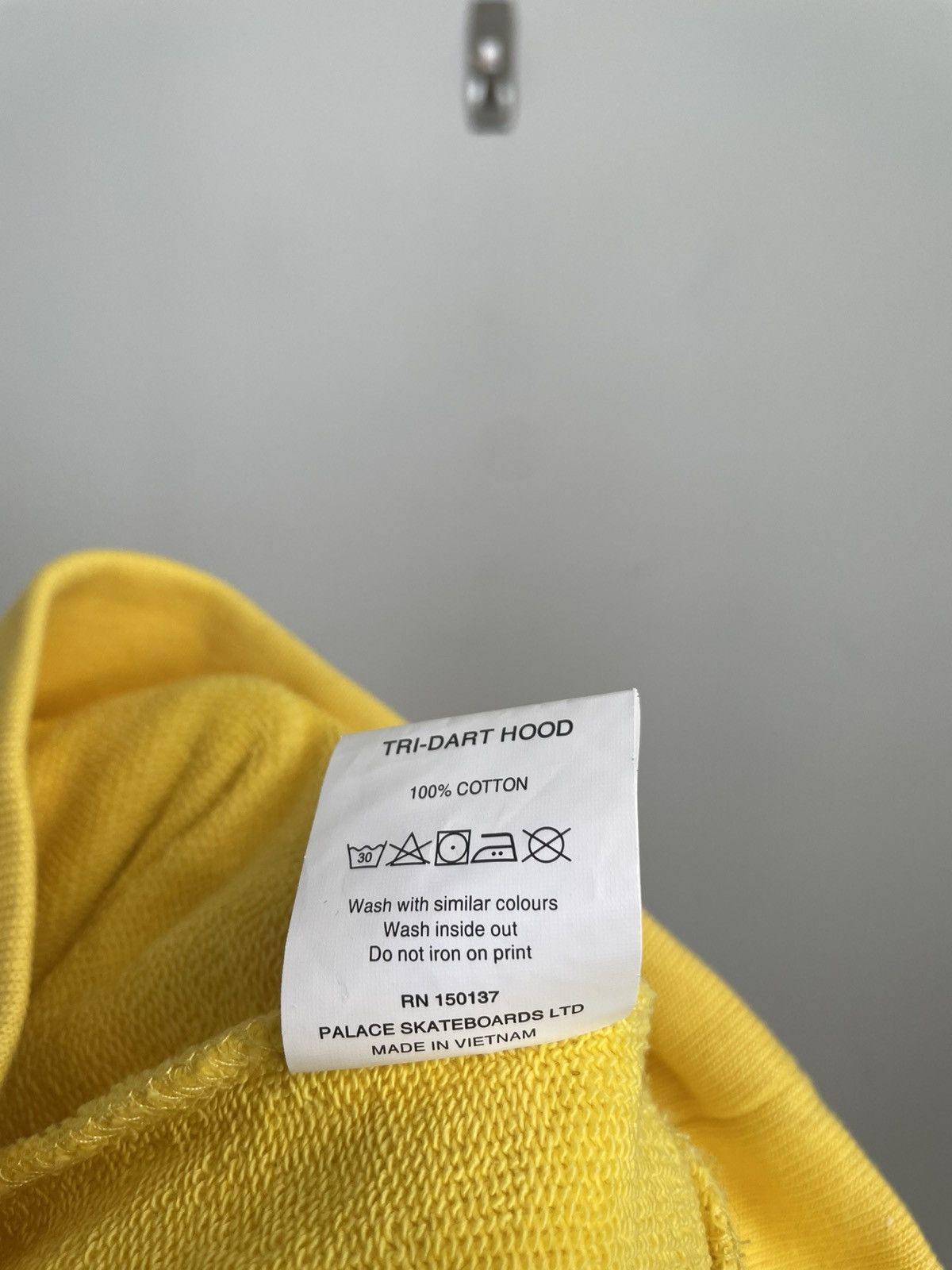 Palace Palace Skateboards Tri-Dart Hood 2020 Pale Yellow Small Size US S / EU 44-46 / 1 - 7 Thumbnail
