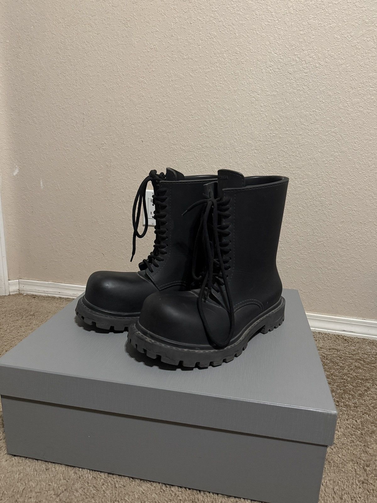 Balenciaga BALENCIAGA STEROID BOOTS Size US 9 / EU 42 - 1 Thumbnail