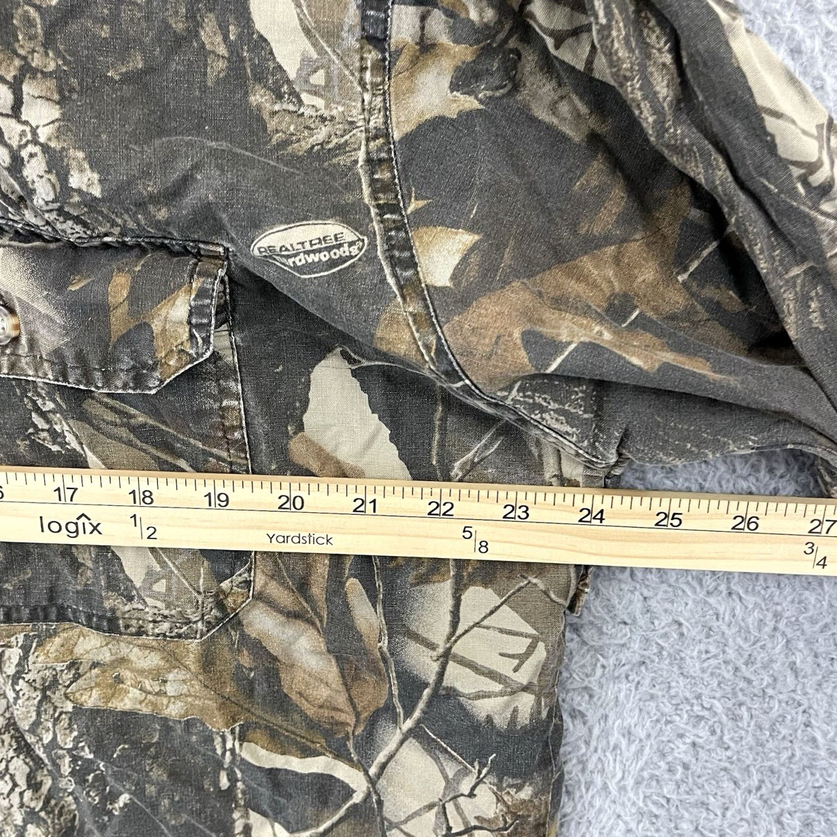 Vintage Woolrich Shirt Mens L Realtree Hardwood Camouflage Button-Down Woolrich Camouflage Pattern Shirt L Men Button-Up Outdoors Hunting Size US L / EU 52-54 / 3 - 7 Thumbnail