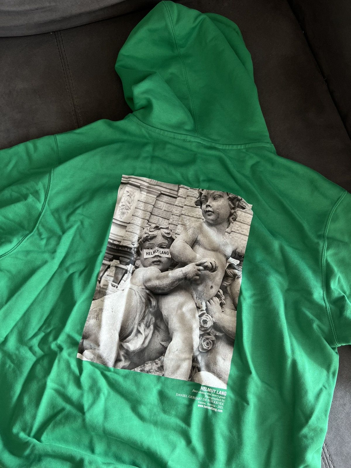 Helmut Lang Helmut Lang big logo hoodie ship one week from Spain Size US L / EU 52-54 / 3 - 8 Thumbnail