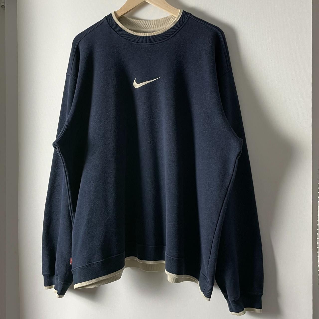 Nike discount sweatshirt aesthetic