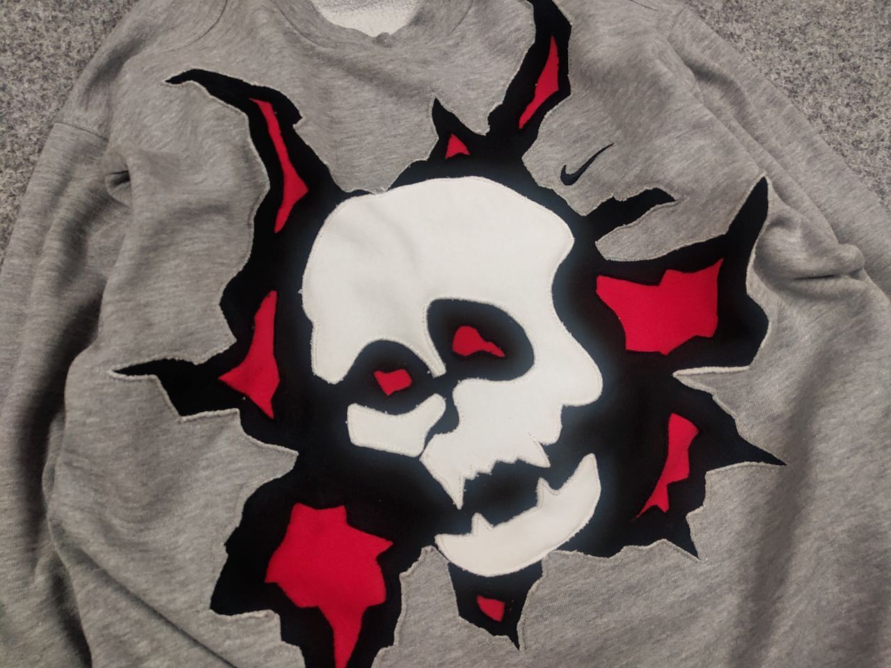 Nike Vintage Nike USA Custom Skeleton Oversized Sweatshirt Y2K Size US S / EU 44-46 / 1 - 6 Thumbnail