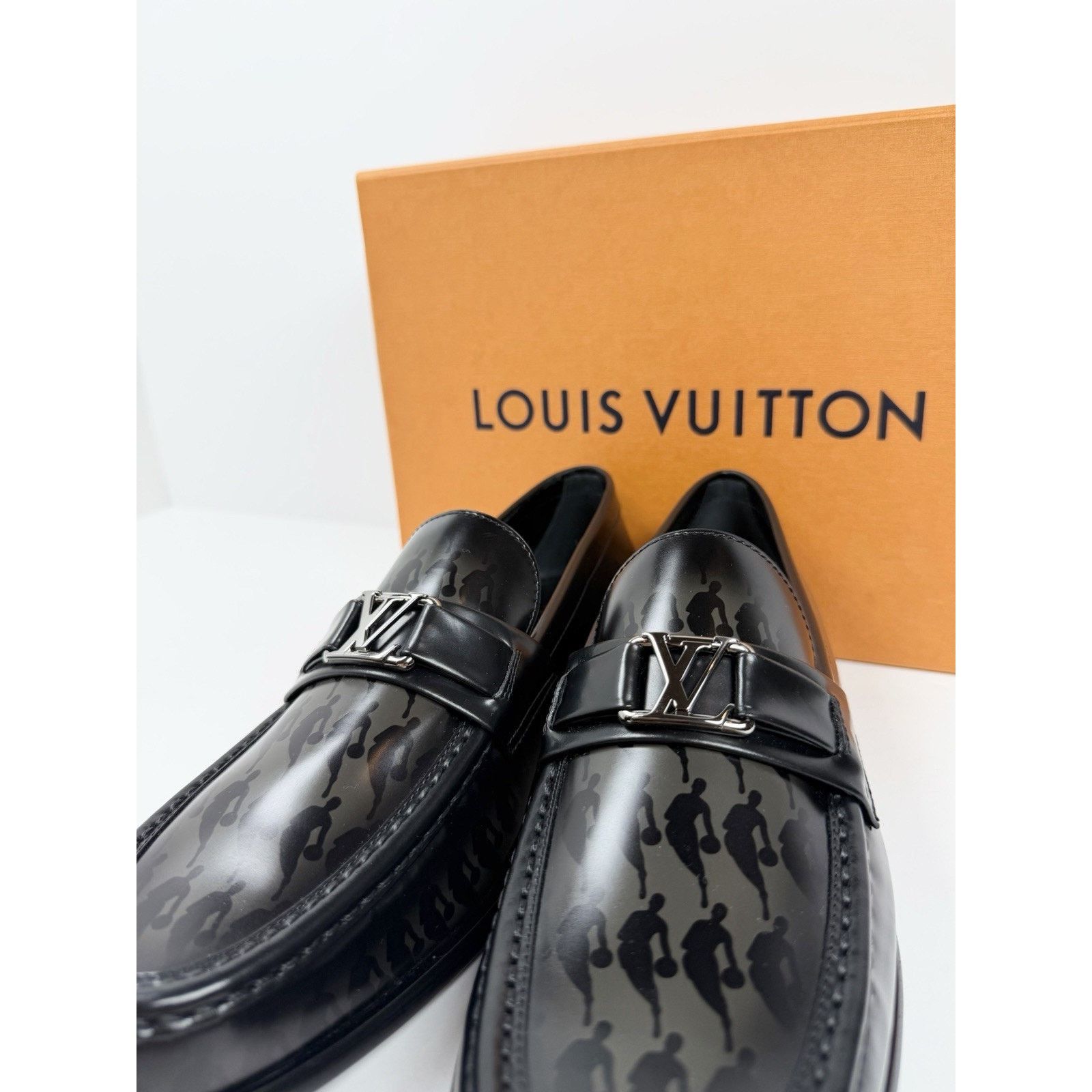 Louis Vuitton Size 7LV/8US - Louis Vuitton x NBA Major Loafers NEW Size US 8 / EU 41 - 5 Thumbnail