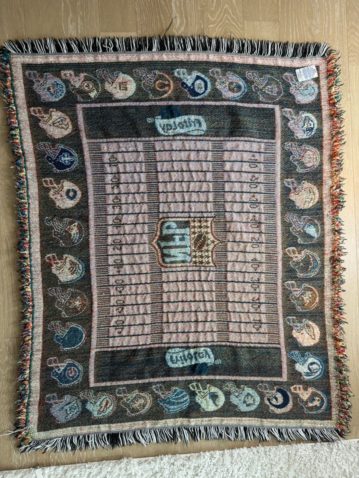 NFL Rare Vintage NFL Team Helmets Field Woven Throw Blanket Size ONE SIZE - 5 Thumbnail