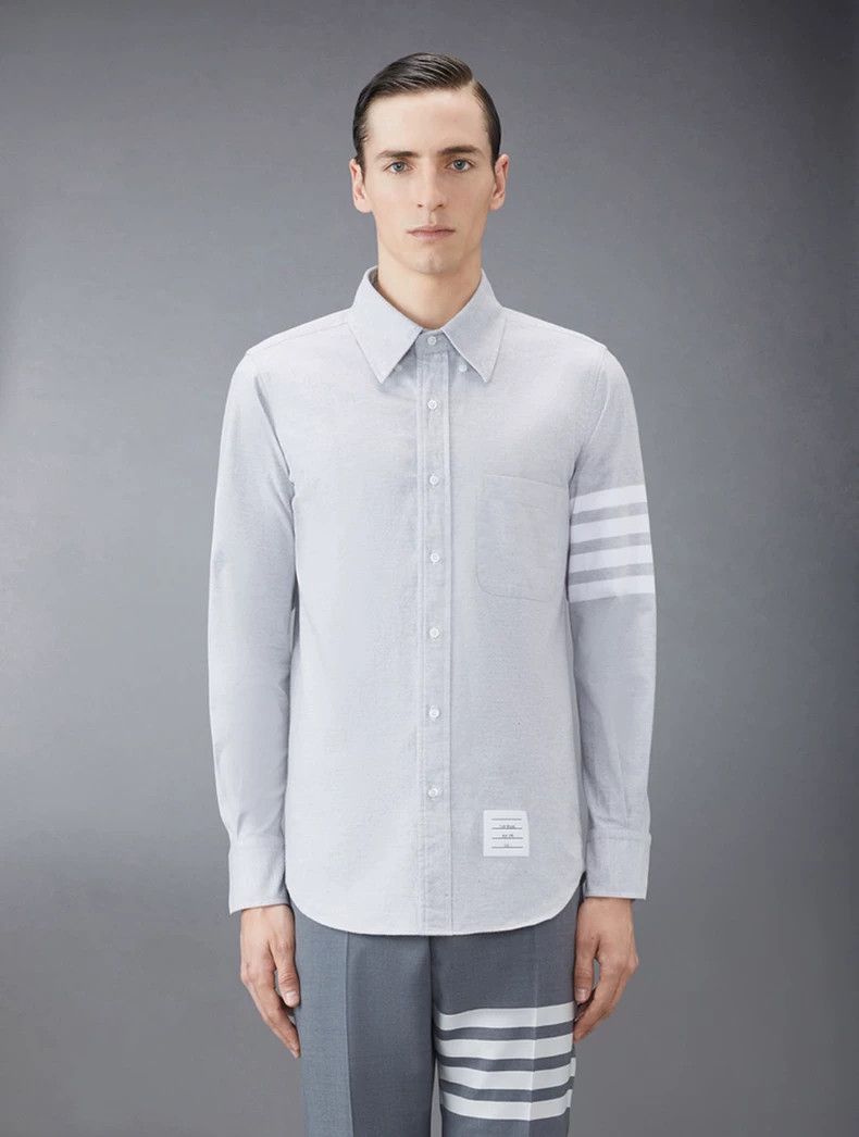 Thom Browne Thom Browne size4 Classic four-barrel shirt in light grey Size US XL / EU 56 / 4 - 8 Thumbnail