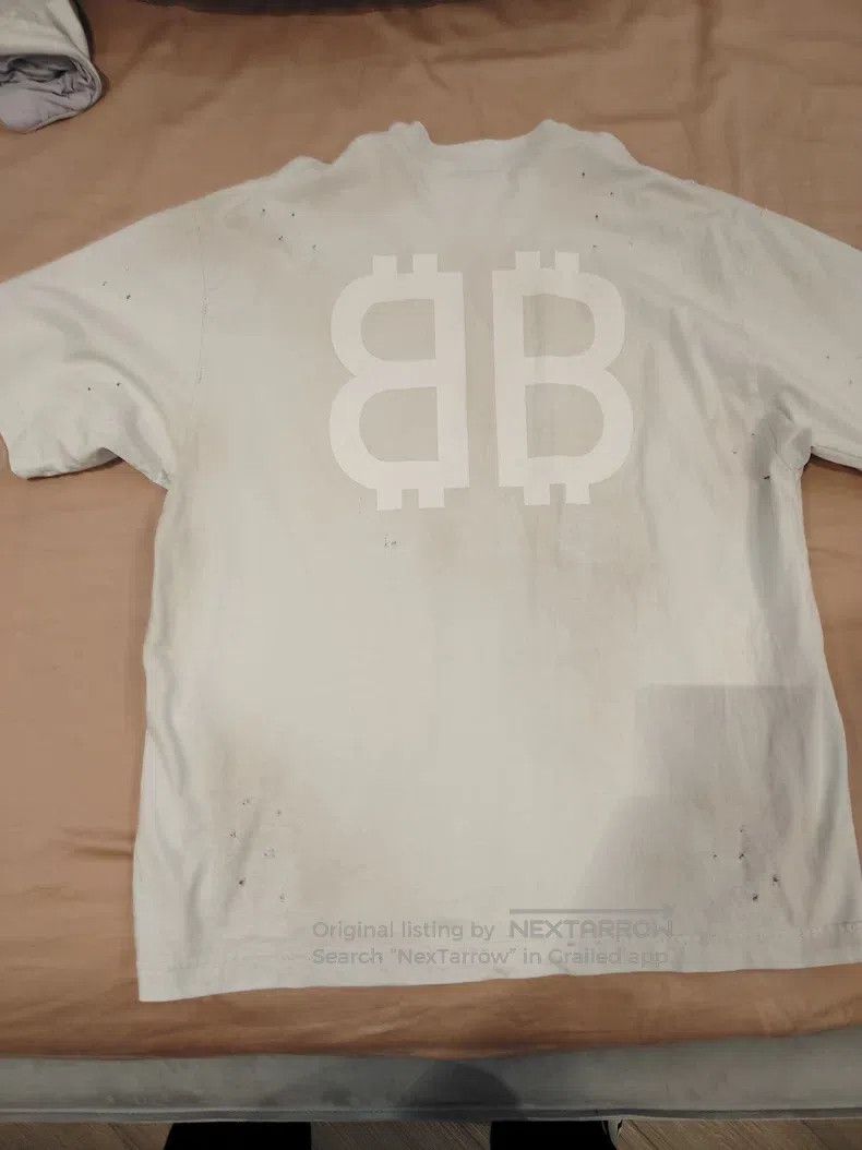 Balenciaga Balenciaga Bitcoin Short-sleeve T-Shirt, White, Size S Size US S / EU 44-46 / 1 - 4 Thumbnail