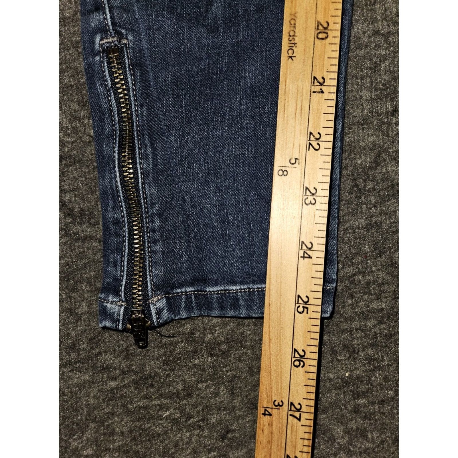 Vintage Kancan Jeans Juniors 27 Low Rise Cropped Ankle Zip Blue Denim Stretch City Preppy Logo Pockets 25 Inseam Wool? (Correction: remove) Size 27" / US 4 / IT 40 - 7 Thumbnail