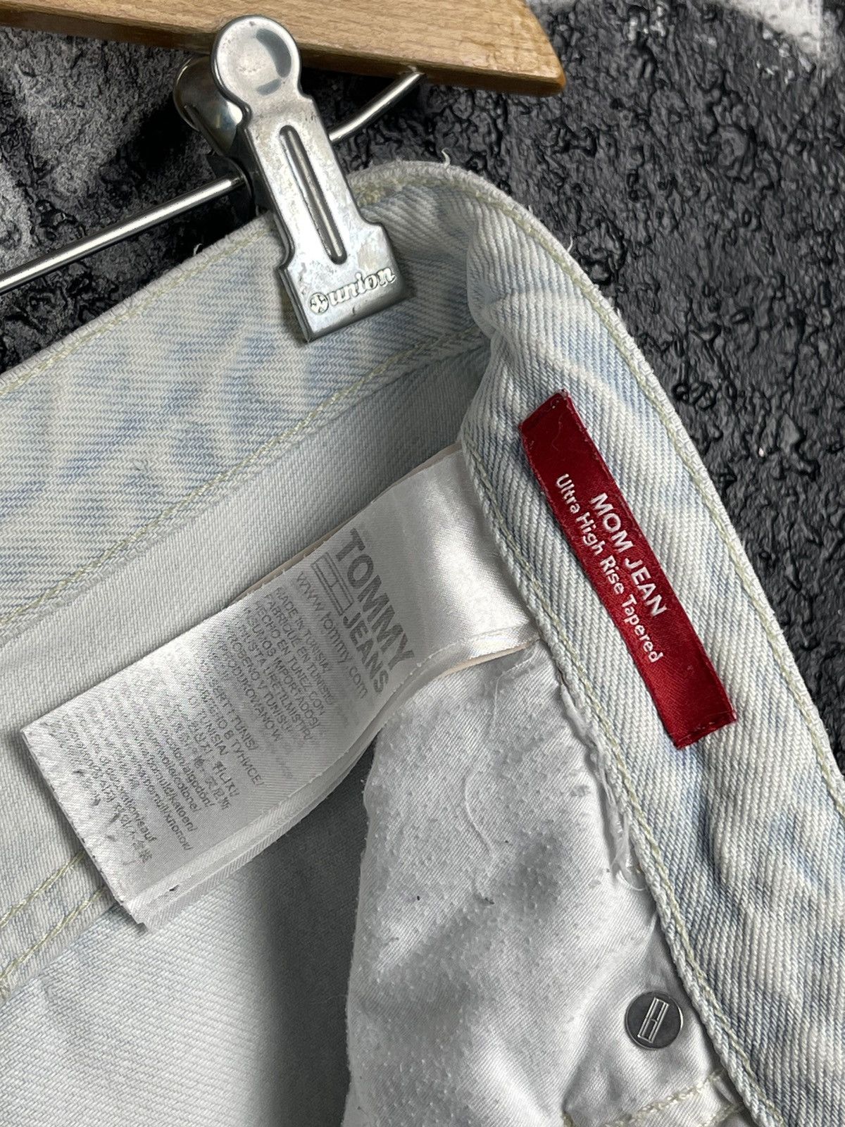 Tommy Jeans Tommy Jeans Mom Fit Light Blue Denim Jeans WMNS Size 29 Size 29" - 14 Thumbnail