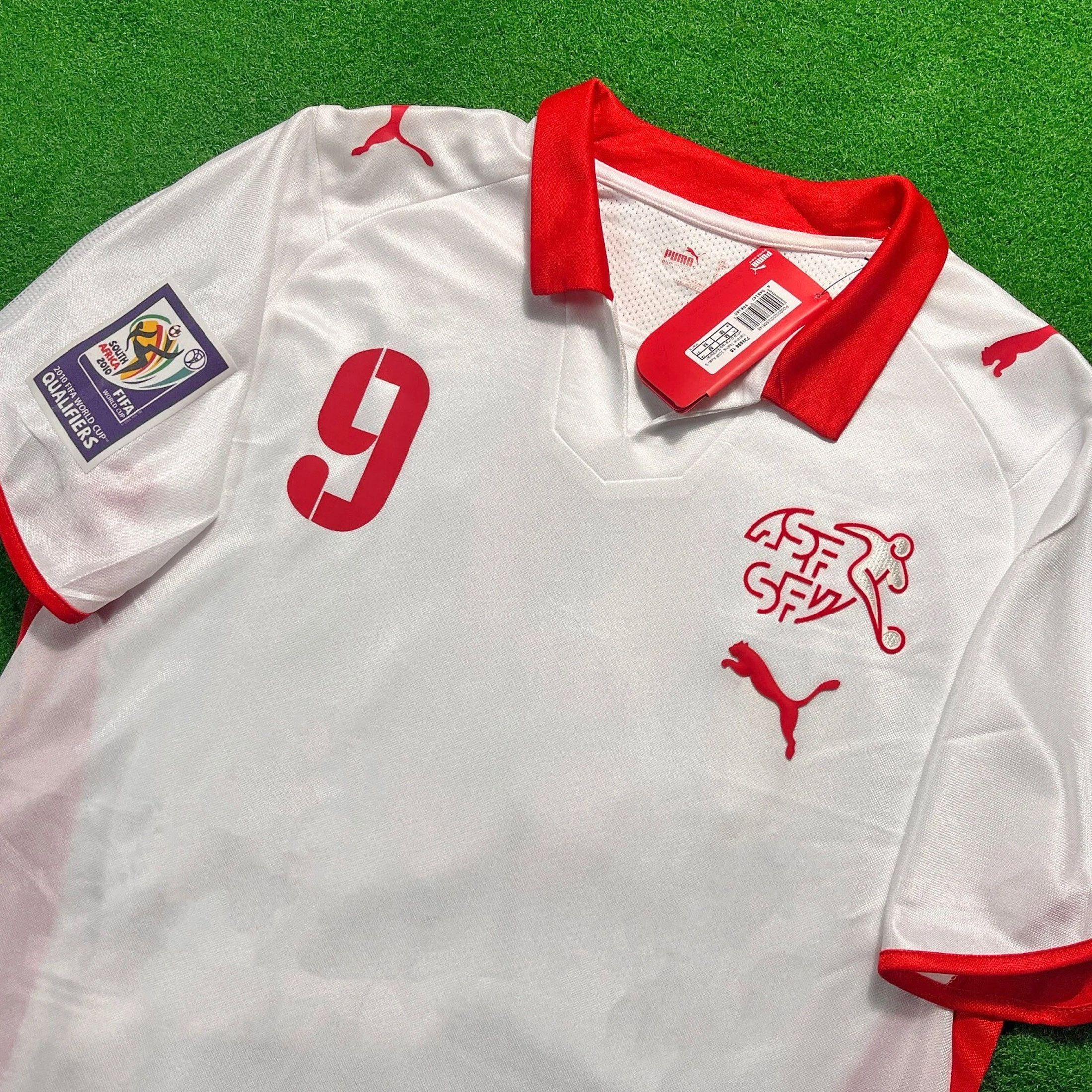 Puma 2008–10 Switzerland Away Alexander Frei Vintage Y2K Jersey Size US M / EU 48-50 / 2 - 4 Thumbnail