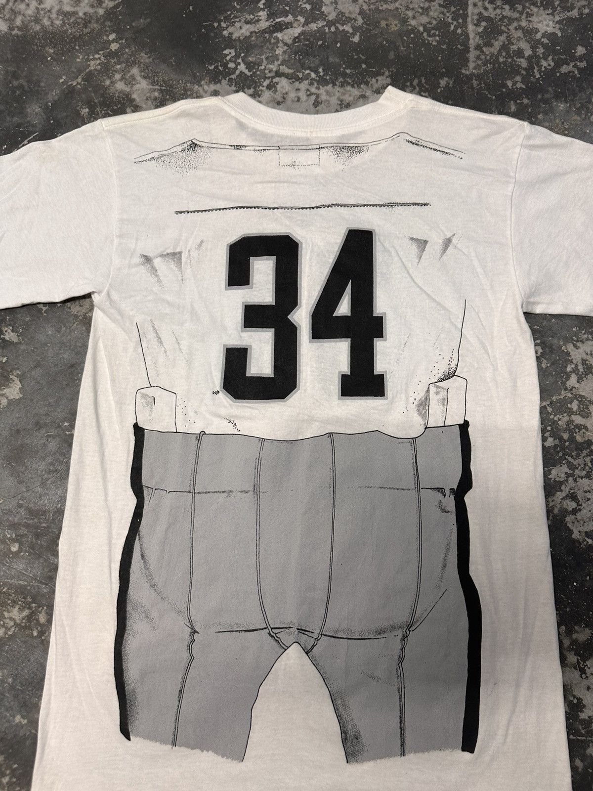 Vintage Vintage 90s Raiders Tshirt Bo Jackson LA #34 All Over Print Size US M / EU 48-50 / 2 - 7 Thumbnail