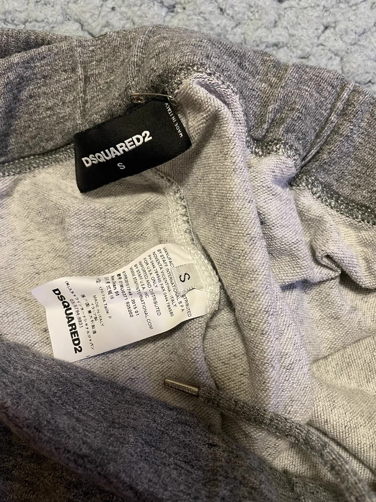 Dsquared2 Dsquared2 D2 Classic Andy shorts, Size US 32 / EU 48 - 4 Thumbnail
